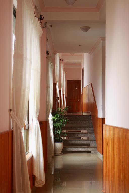 Gold Night Hotel Далат Экстерьер фото